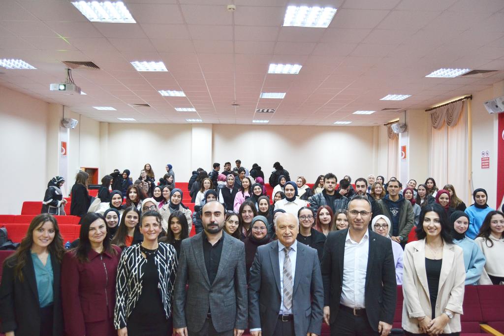 18 Aralık Sağlık İdarecileri Günü Kapsamında Kariyer Semineri Düzenlendi